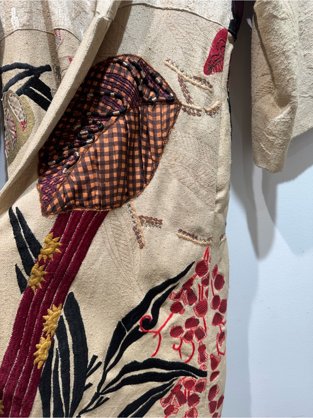 Unique Dries Van Noten Embroidered Beige Kimono Coat - Picture 8 of 15